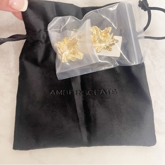 NIB $229 AMBER SCEATS Reese Earrings Crafted with 24k gold-plating - Picture 5 of 8